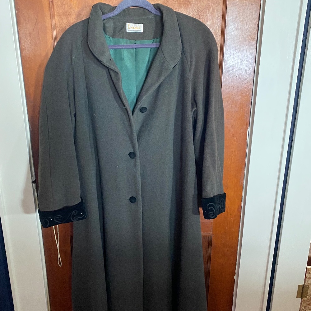 Vintage Lorovi women’s wool swing coat